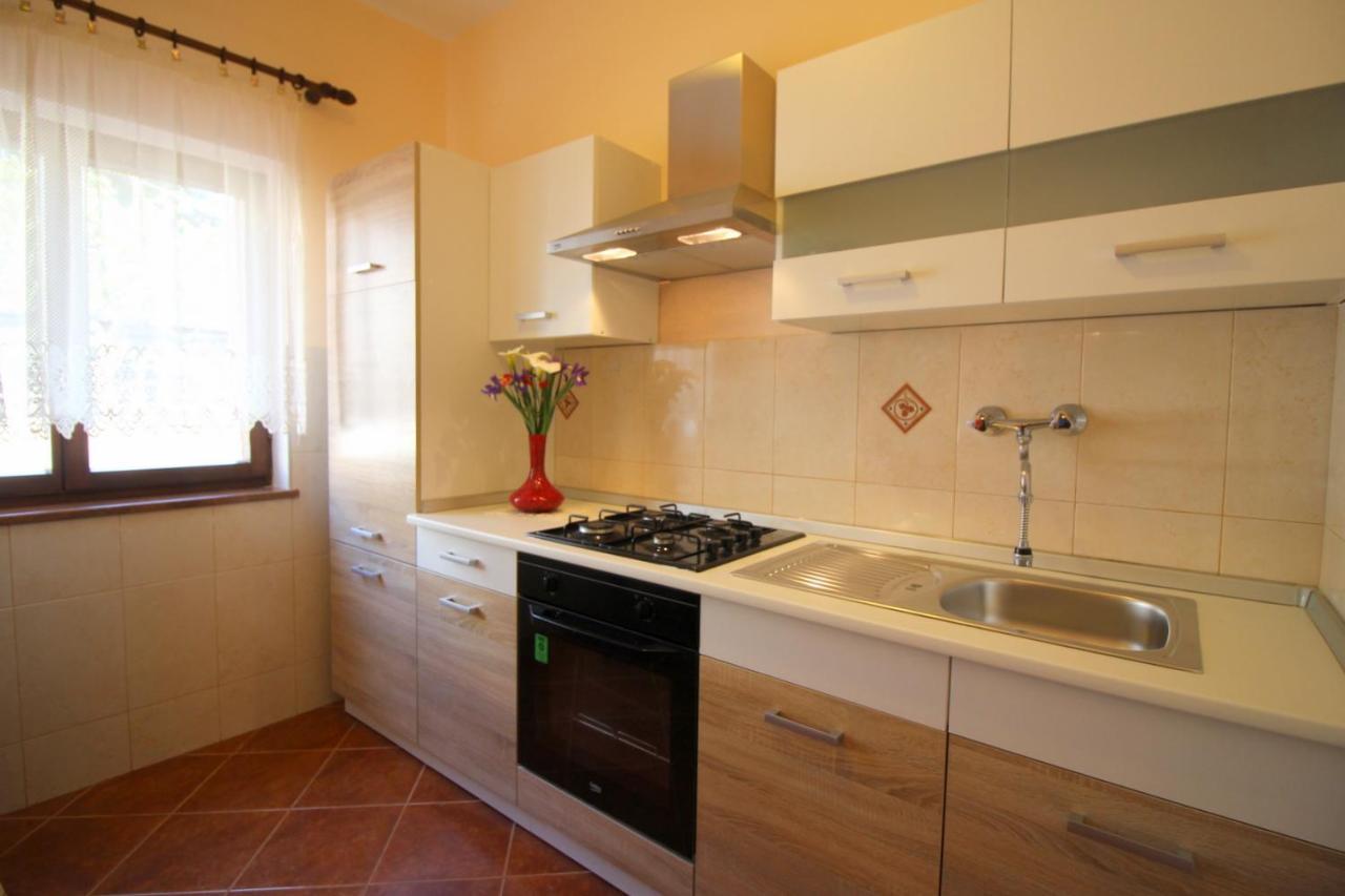 Apartment Liliana Near Beach Poreč Kültér fotó