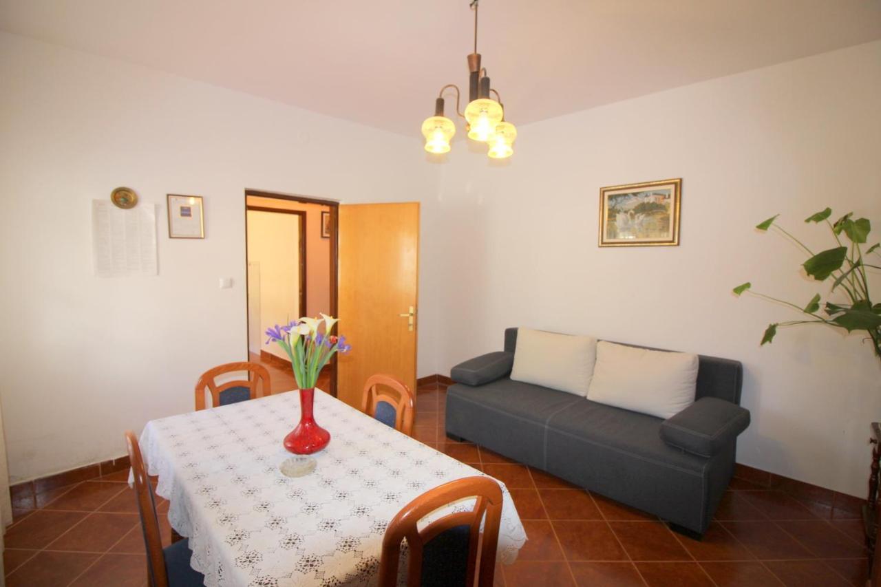 Apartment Liliana Near Beach Poreč Kültér fotó