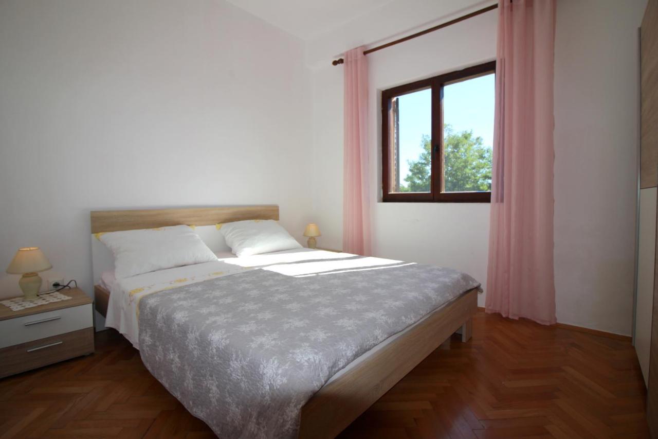 Apartment Liliana Near Beach Poreč Kültér fotó